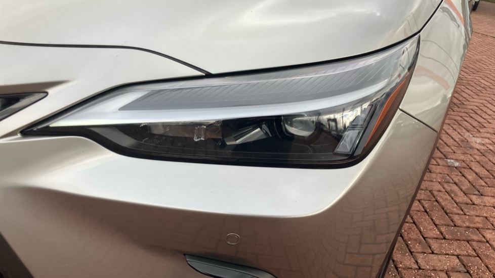Lexus NX 350h 2.5 5dr E-CVT 2WD Hybrid Estate - Image 20