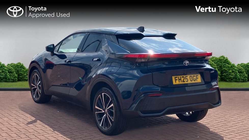 Toyota C-HR 2.0 PHEV Excel 5dr CVT Hatchback - Image 4