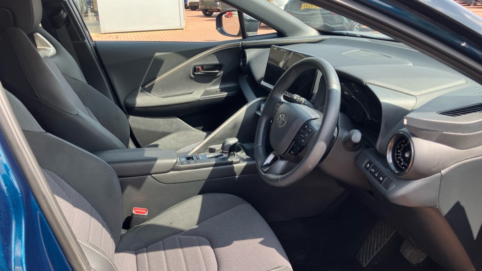 Toyota C-HR 2.0 PHEV Excel 5dr CVT Hatchback - Image 12