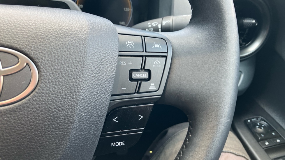 Toyota C-HR 2.0 PHEV Excel 5dr CVT Hatchback - Image 30