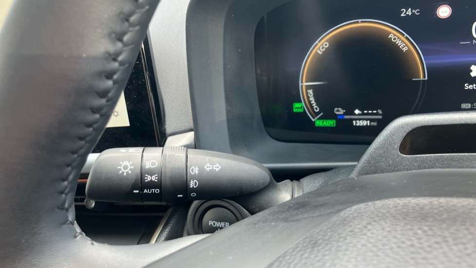 Toyota C-HR 2.0 PHEV Excel 5dr CVT Hatchback - Image 32