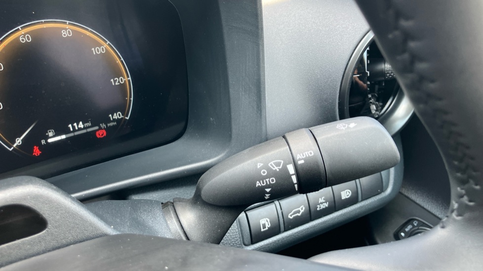 Toyota C-HR 2.0 PHEV Excel 5dr CVT Hatchback - Image 33