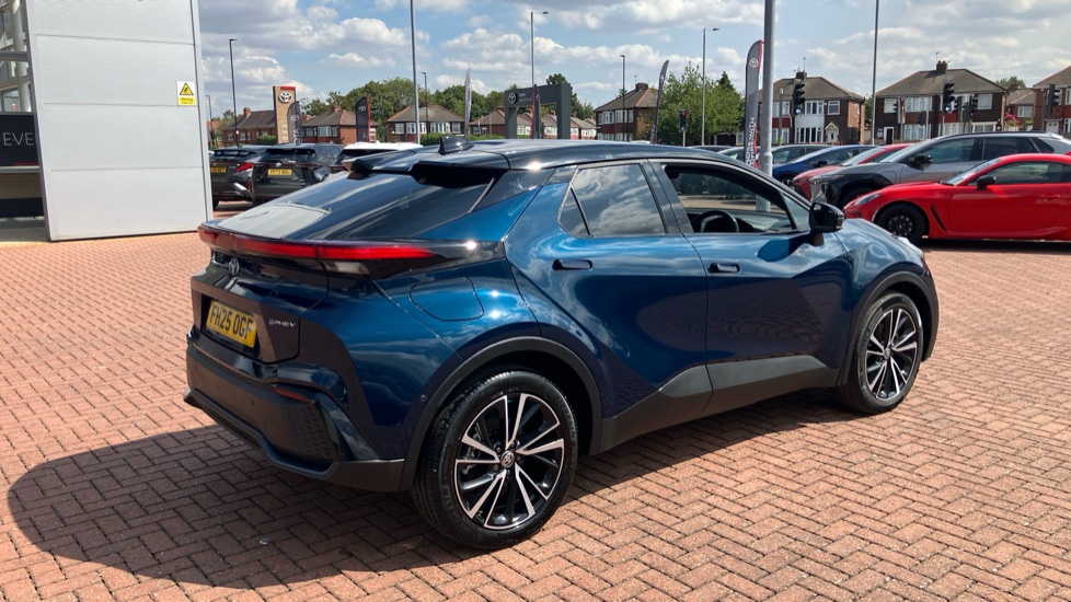 Toyota C-HR 2.0 PHEV Excel 5dr CVT Hatchback - Image 45