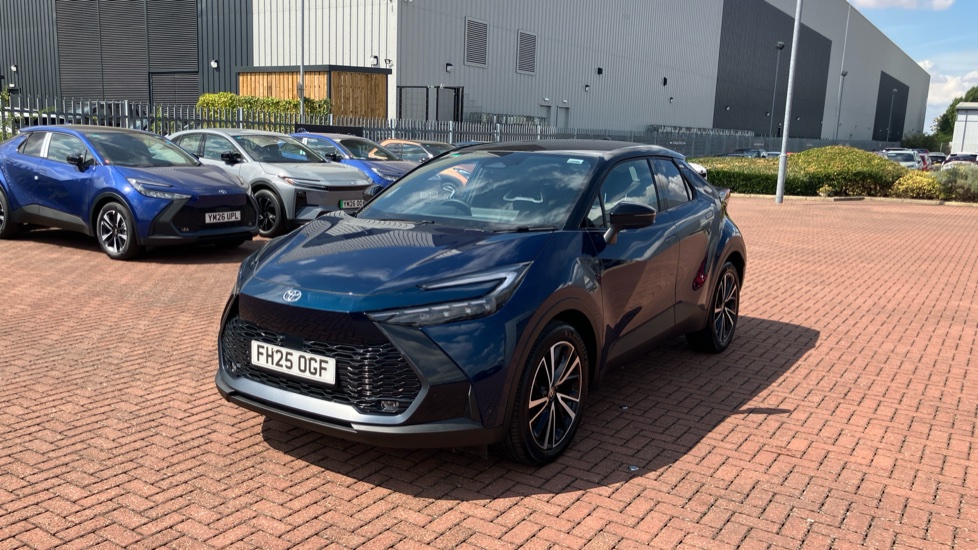 Toyota C-HR 2.0 PHEV Excel 5dr CVT Hatchback - Image 51