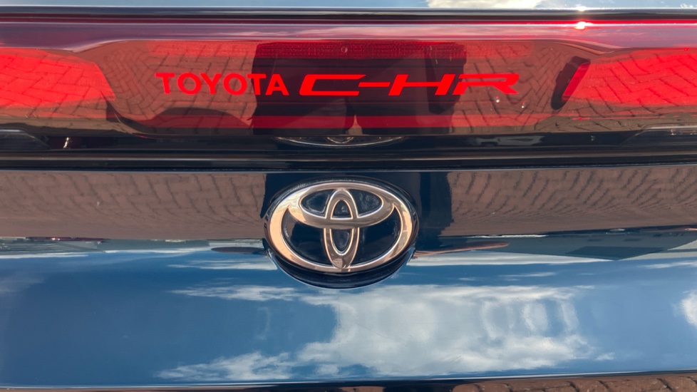 Toyota C-HR 2.0 PHEV Excel 5dr CVT Hatchback - Image 54