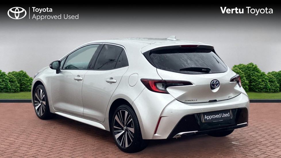 Toyota Corolla 1.8 Hybrid Design 5dr CVT Hybrid Hatchback - Image 4