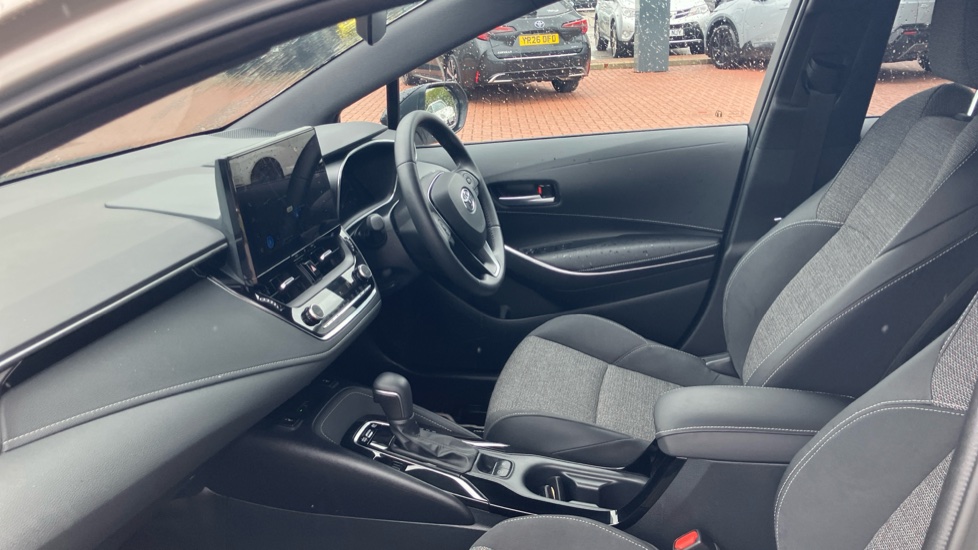 Toyota Corolla 1.8 Hybrid Design 5dr CVT Hybrid Hatchback - Image 5