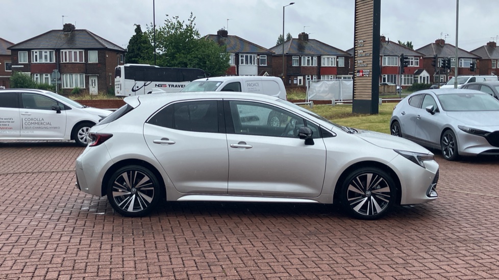 Toyota Corolla 1.8 Hybrid Design 5dr CVT Hybrid Hatchback - Image 23