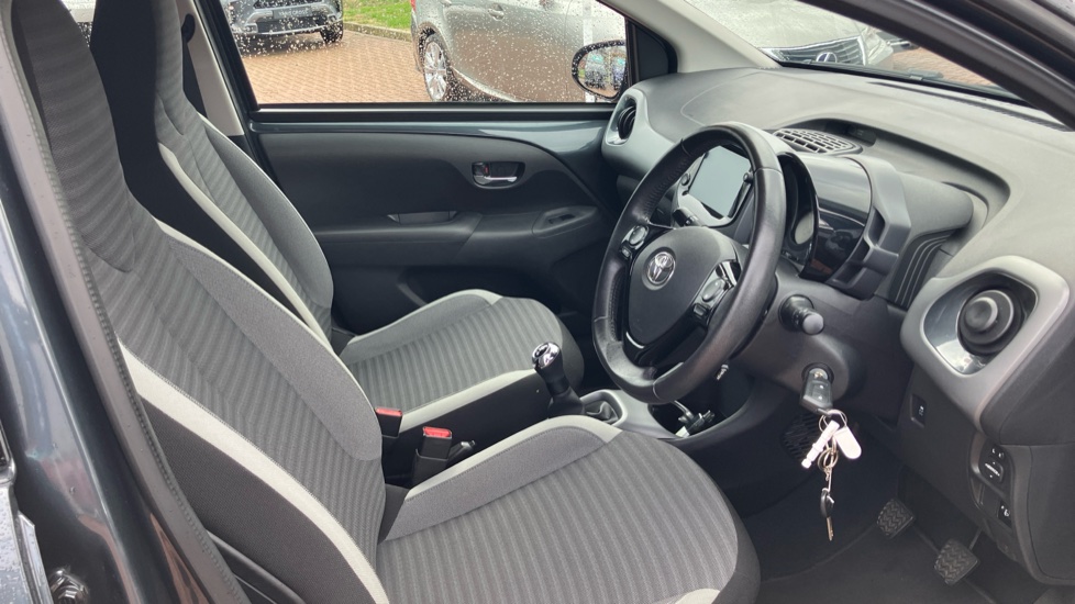 Toyota Aygo 1.0 VVT-i X-Trend 5dr Petrol Hatchback - Image 12