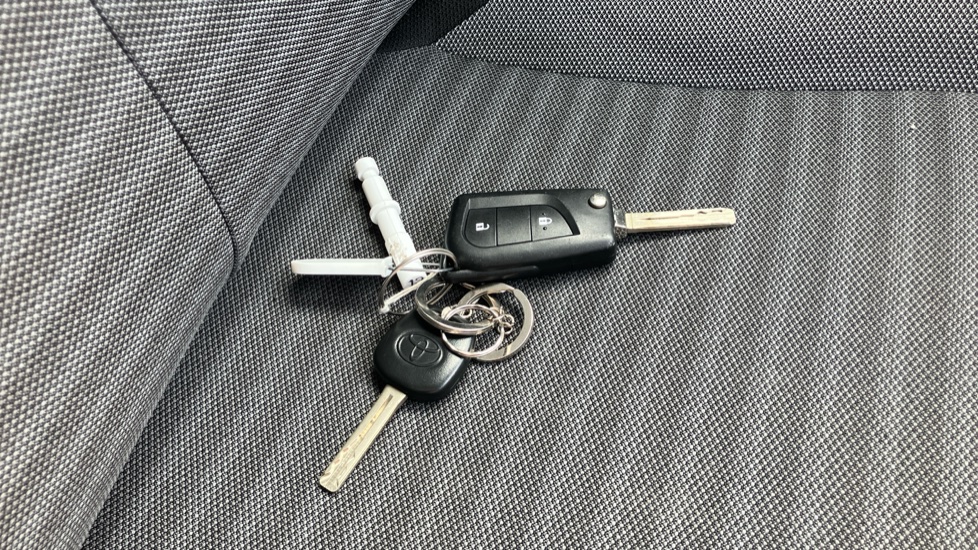 Toyota Aygo 1.0 VVT-i X-Trend 5dr Petrol Hatchback - Image 28