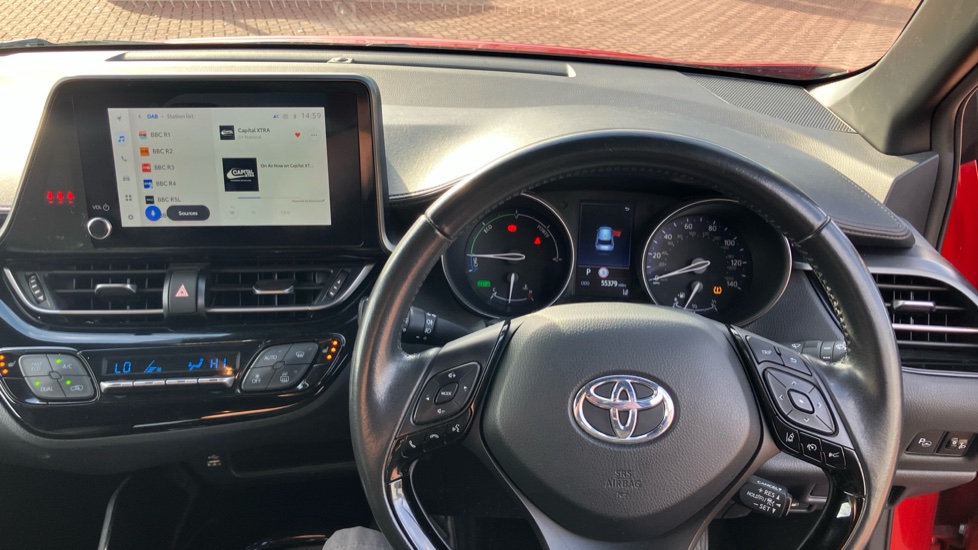 Toyota C-HR 1.8 Hybrid Design 5dr CVT Hybrid Hatchback - Image 7