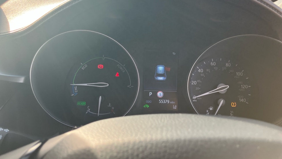 Toyota C-HR 1.8 Hybrid Design 5dr CVT Hybrid Hatchback - Image 11