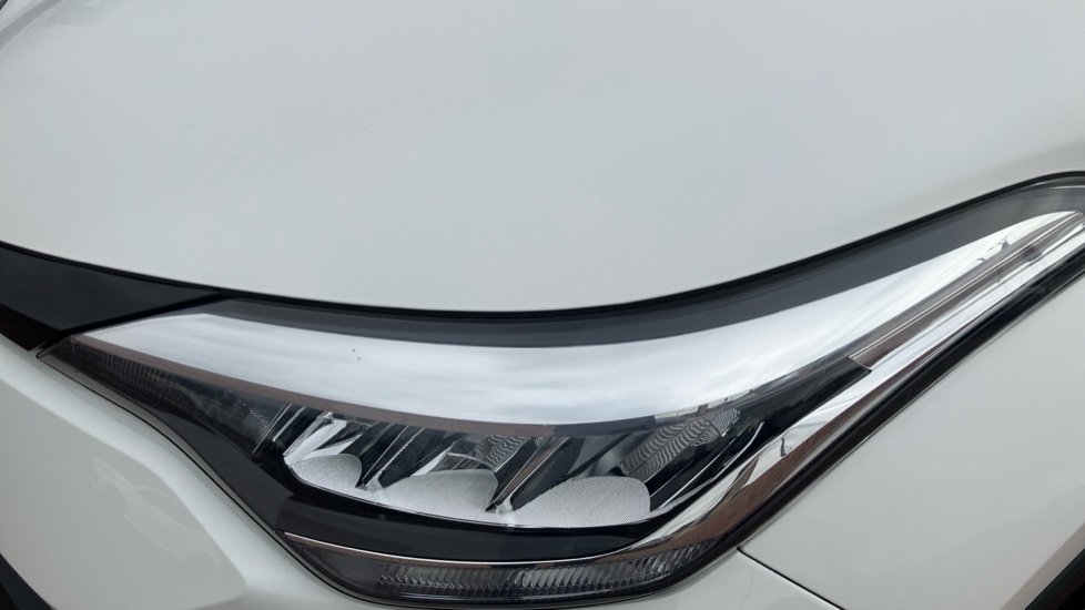 Toyota C-HR 1.8 Hybrid Excel 5dr CVT Hybrid Hatchback - Image 20