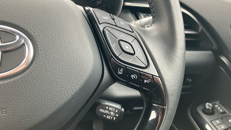 Toyota C-HR 1.8 Hybrid Excel 5dr CVT Hybrid Hatchback - Image 29