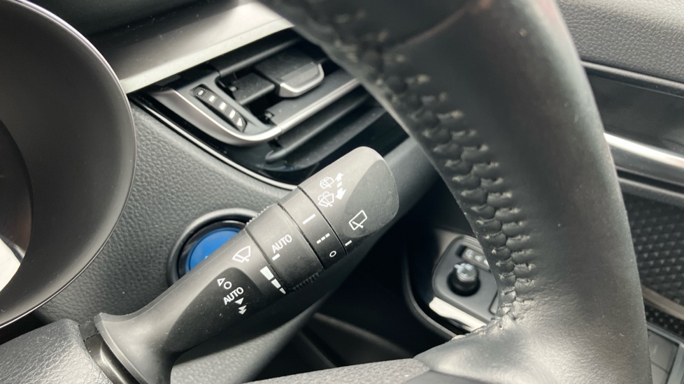 Toyota C-HR 1.8 Hybrid Excel 5dr CVT Hybrid Hatchback - Image 32