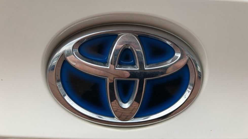Toyota C-HR 1.8 Hybrid Excel 5dr CVT Hybrid Hatchback - Image 48