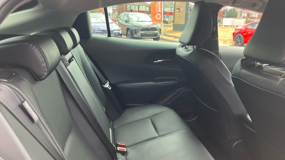 Toyota Prius 2.0 PHEV Excel 5dr CVT Hatchback - Image 8