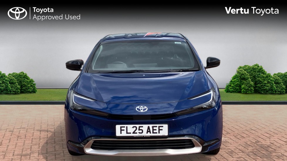 Toyota Prius 2.0 PHEV Excel 5dr CVT Hatchback - Image 22