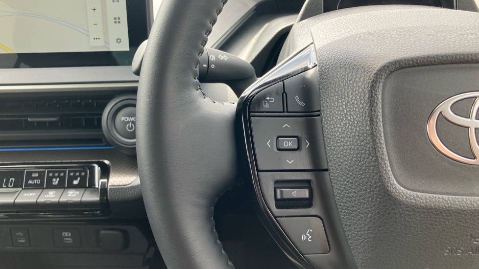Toyota Prius 2.0 PHEV Excel 5dr CVT Hatchback - Image 35
