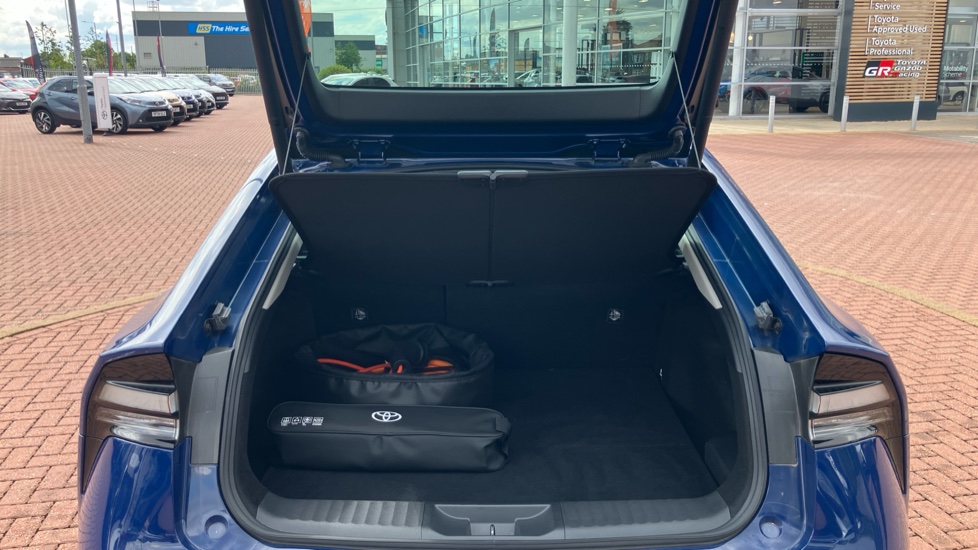 Toyota Prius 2.0 PHEV Excel 5dr CVT Hatchback - Image 49