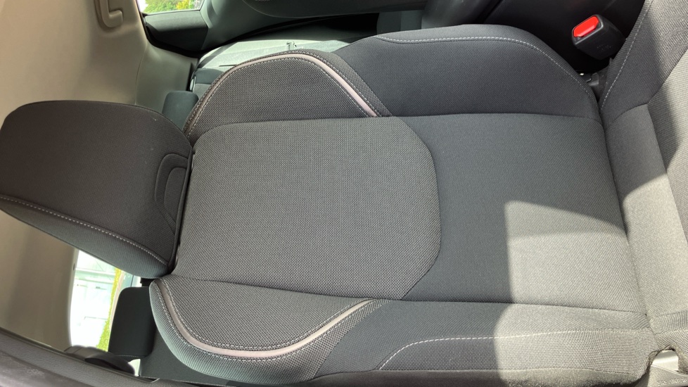 Toyota Prius 2.0 PHEV Design 5dr CVT Hatchback - Image 14
