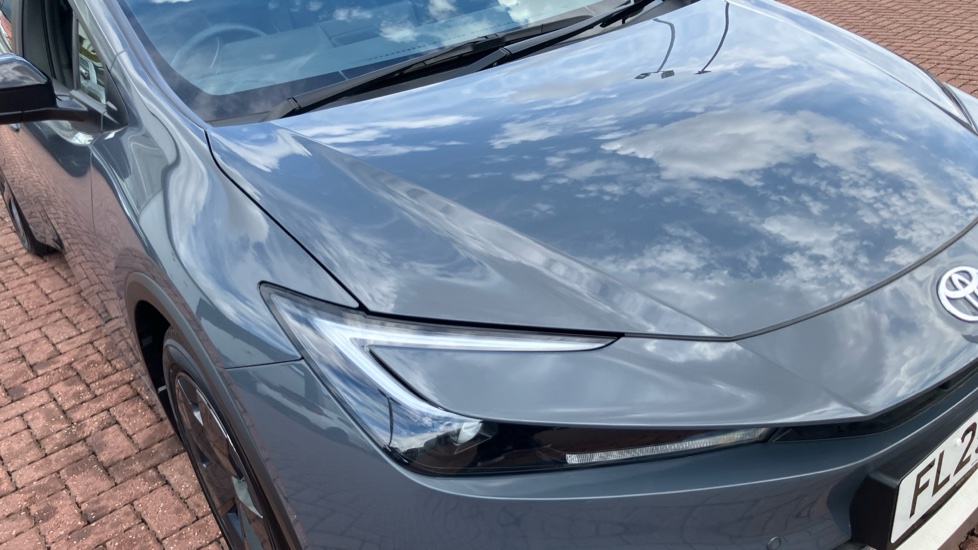 Toyota Prius 2.0 PHEV Design 5dr CVT Hatchback - Image 20