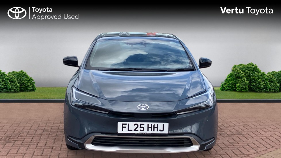 Toyota Prius 2.0 PHEV Design 5dr CVT Hatchback - Image 22
