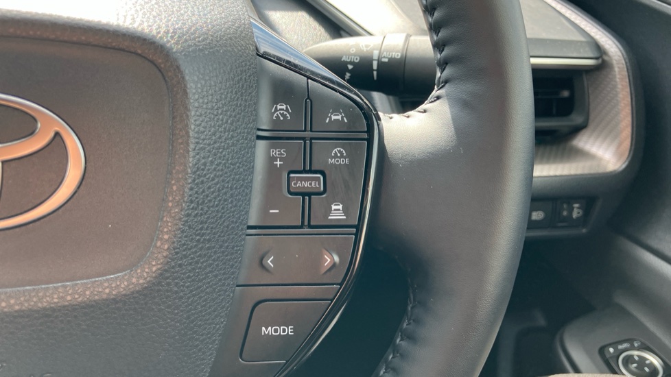 Toyota Prius 2.0 PHEV Design 5dr CVT Hatchback - Image 29