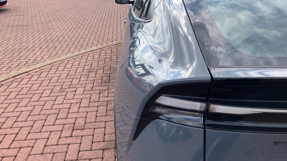Toyota Prius 2.0 PHEV Design 5dr CVT Hatchback - Image 36