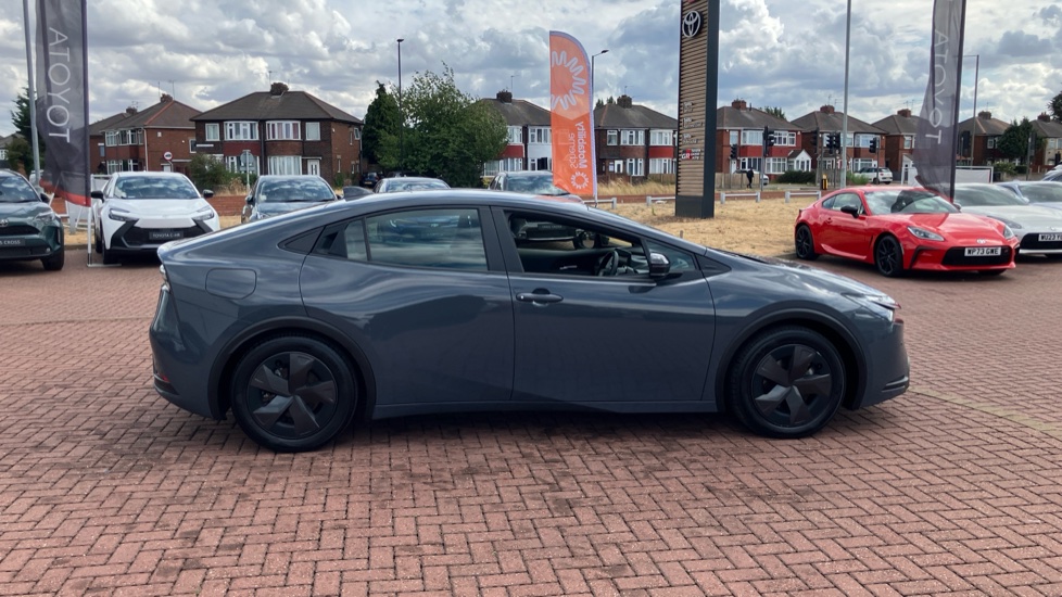 Toyota Prius 2.0 PHEV Design 5dr CVT Hatchback - Image 43