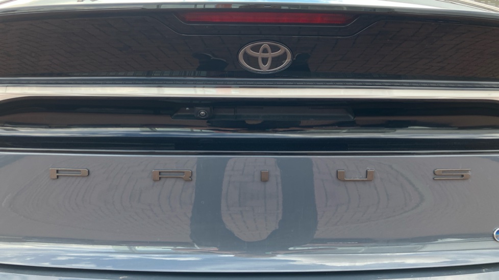 Toyota Prius 2.0 PHEV Design 5dr CVT Hatchback - Image 55