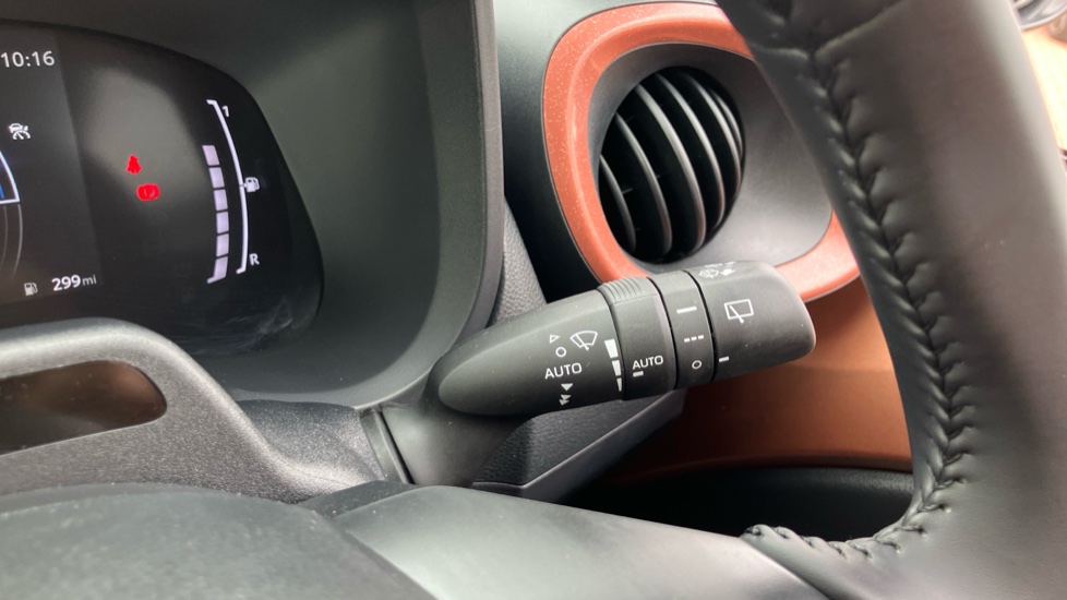 Toyota Aygo X 1.5 Hybrid Design 5dr CVT Hybrid Hatchback - Image 32