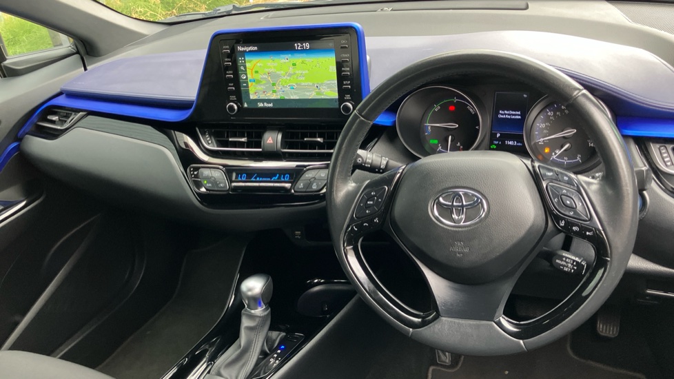 Toyota C-HR 2.0 Hybrid Dynamic 5dr CVT Hybrid Hatchback - Image 6