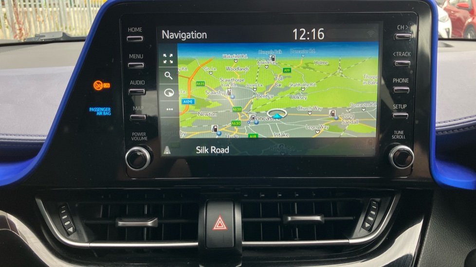 Toyota C-HR 2.0 Hybrid Dynamic 5dr CVT Hybrid Hatchback - Image 9