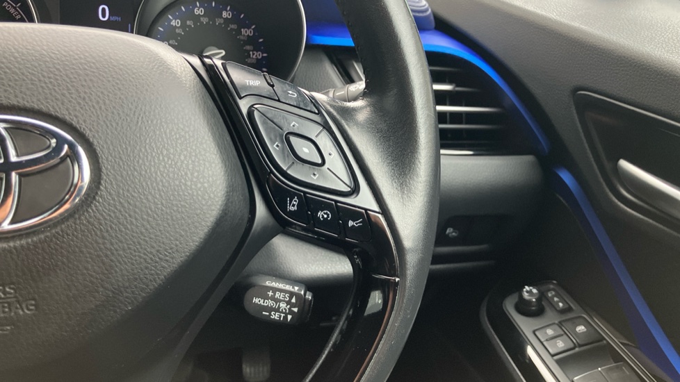 Toyota C-HR 2.0 Hybrid Dynamic 5dr CVT Hybrid Hatchback - Image 29