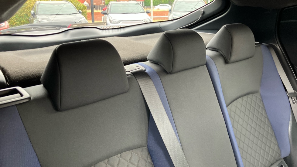 Toyota C-HR 2.0 Hybrid Dynamic 5dr CVT Hybrid Hatchback - Image 35