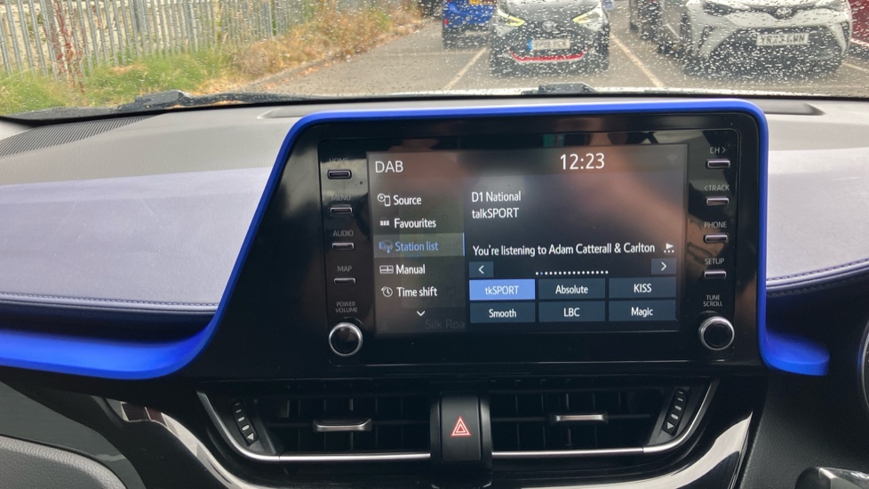 Toyota C-HR 2.0 Hybrid Dynamic 5dr CVT Hybrid Hatchback - Image 41