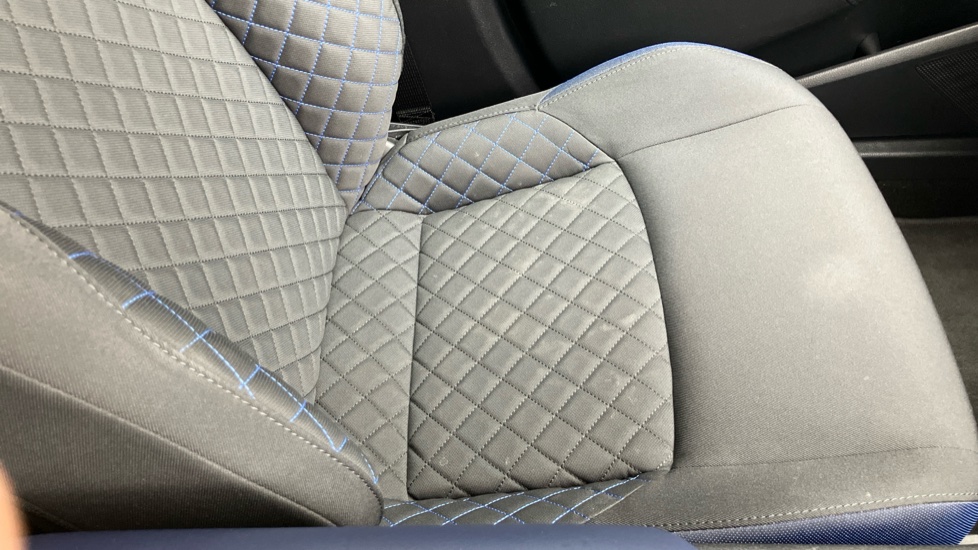 Toyota C-HR 2.0 Hybrid Dynamic 5dr CVT Hybrid Hatchback - Image 60