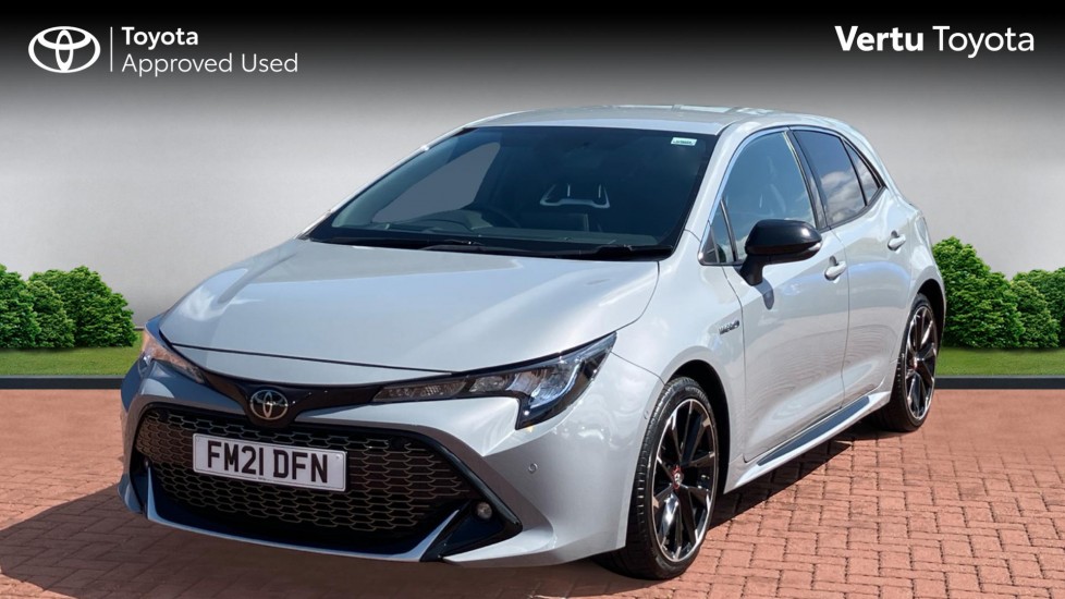 Toyota Corolla 2.0 VVT-i Hybrid GR Sport 5dr CVT Hybrid Hatchback - Image 3