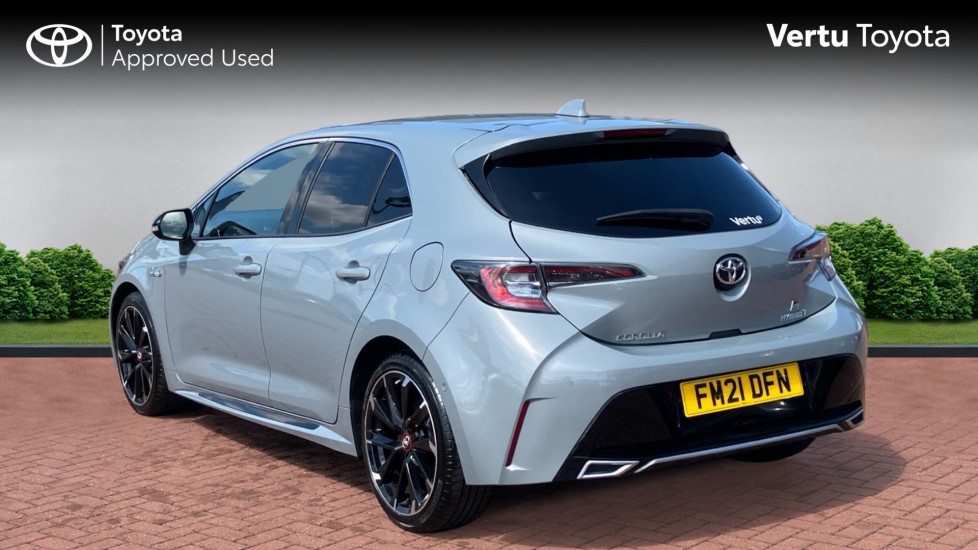 Toyota Corolla 2.0 VVT-i Hybrid GR Sport 5dr CVT Hybrid Hatchback - Image 4