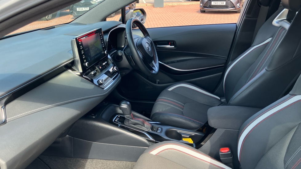 Toyota Corolla 2.0 VVT-i Hybrid GR Sport 5dr CVT Hybrid Hatchback - Image 5