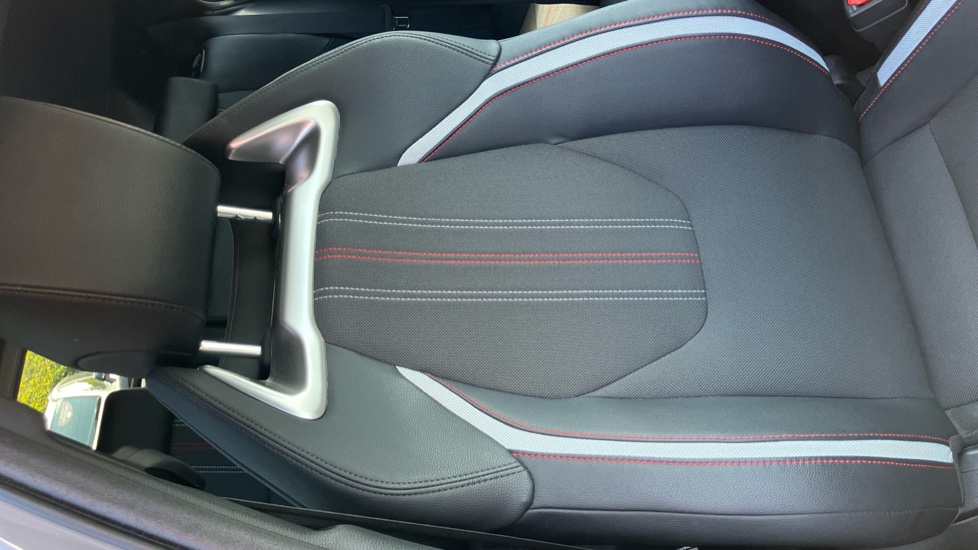 Toyota Corolla 2.0 VVT-i Hybrid GR Sport 5dr CVT Hybrid Hatchback - Image 14