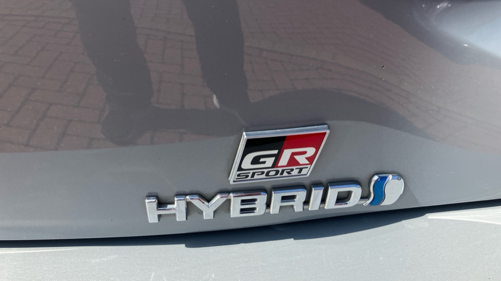 Toyota Corolla 2.0 VVT-i Hybrid GR Sport 5dr CVT Hybrid Hatchback - Image 52