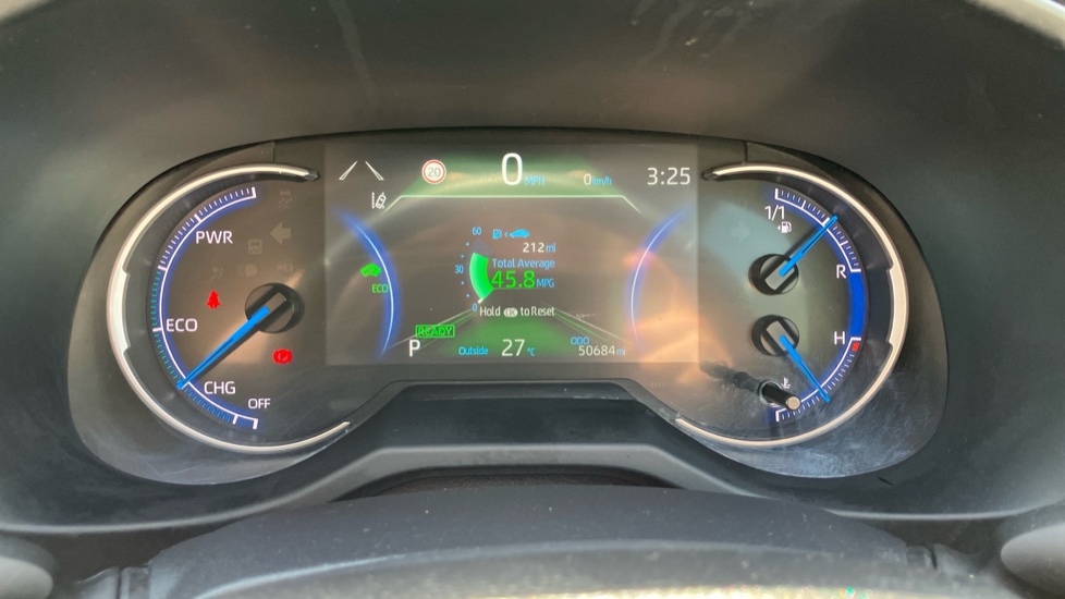 Toyota RAV4 2.5 VVT-i Hybrid Design 5dr CVT 2WD Hybrid Estate - Image 11