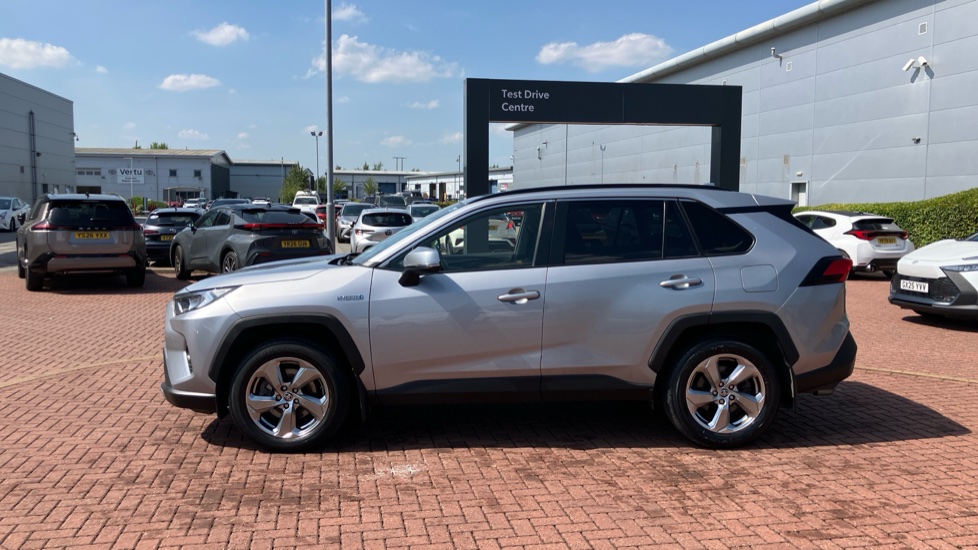 Toyota RAV4 2.5 VVT-i Hybrid Design 5dr CVT 2WD Hybrid Estate - Image 43