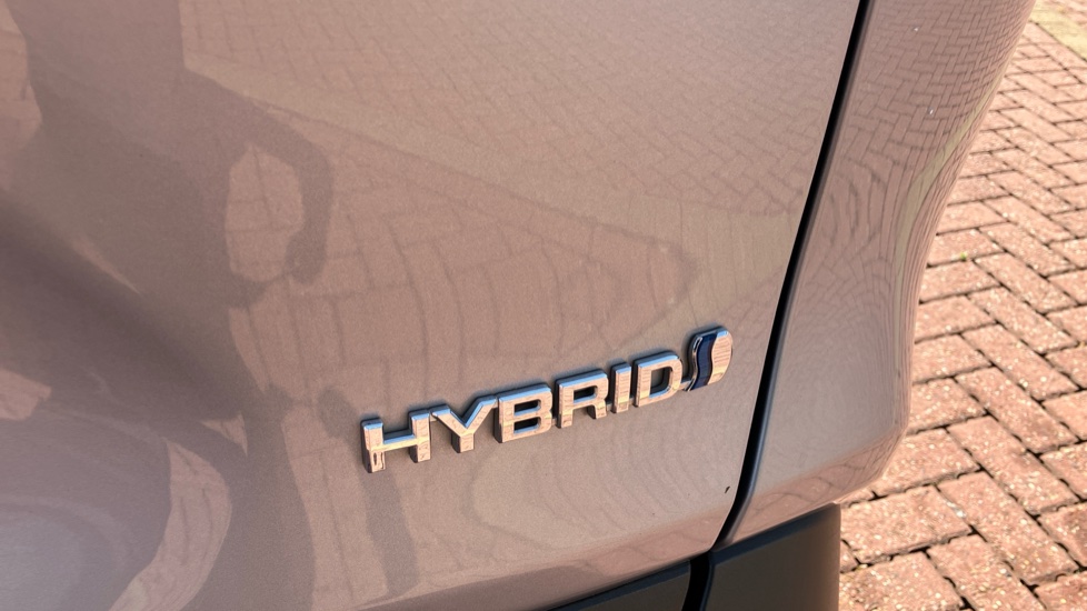 Toyota RAV4 2.5 VVT-i Hybrid Design 5dr CVT 2WD Hybrid Estate - Image 56