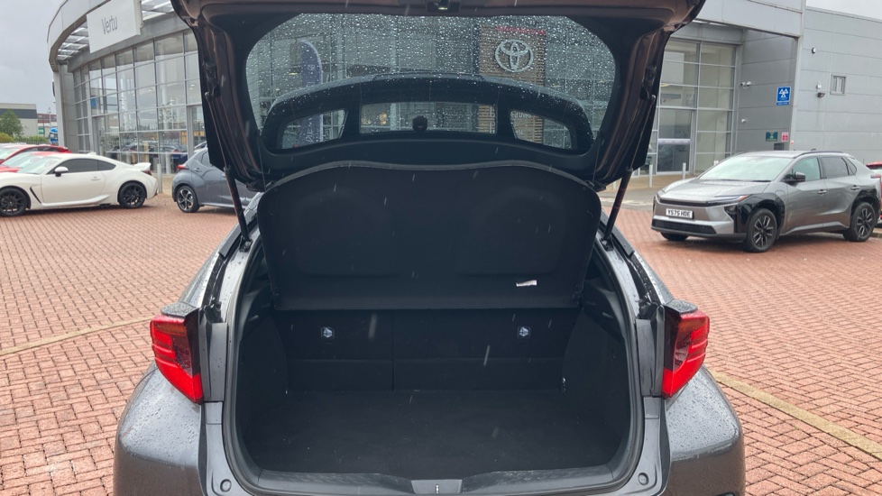 Toyota C-HR 2.0 Hybrid Excel 5dr CVT Hybrid Hatchback - Image 13