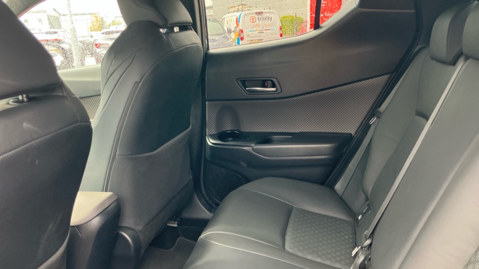 Toyota C-HR 2.0 Hybrid Excel 5dr CVT Hybrid Hatchback - Image 15