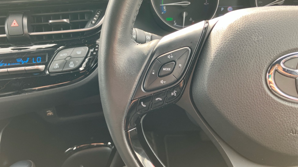 Toyota C-HR 2.0 Hybrid Excel 5dr CVT Hybrid Hatchback - Image 35