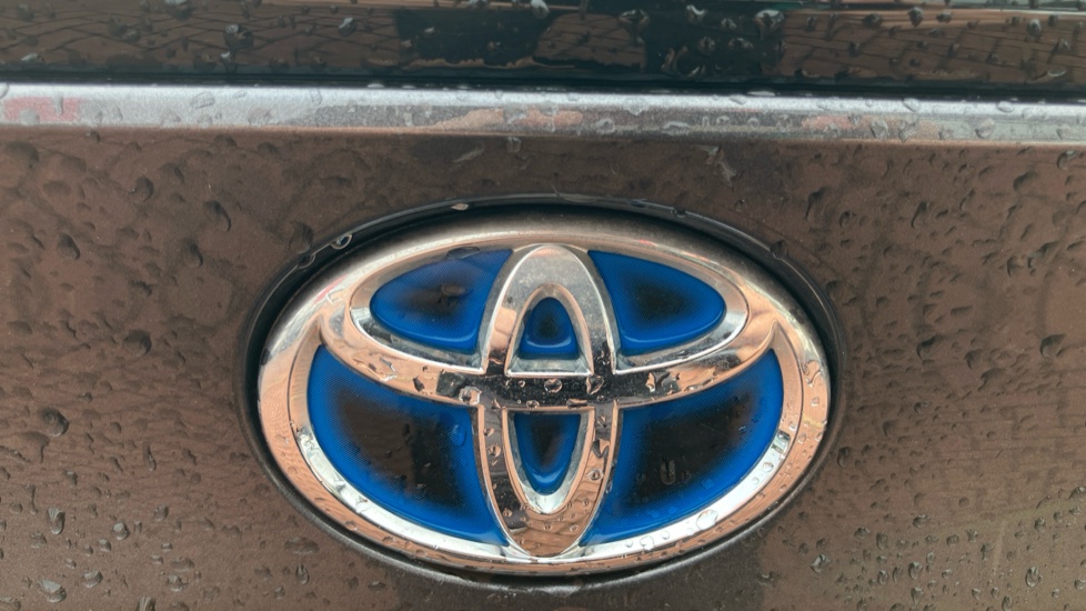 Toyota C-HR 2.0 Hybrid Excel 5dr CVT Hybrid Hatchback - Image 55
